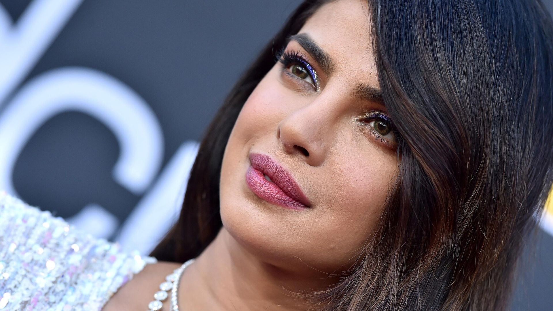Priyanka Chopra: su truco para reducir los poros del rostro ¡por menos de $20!