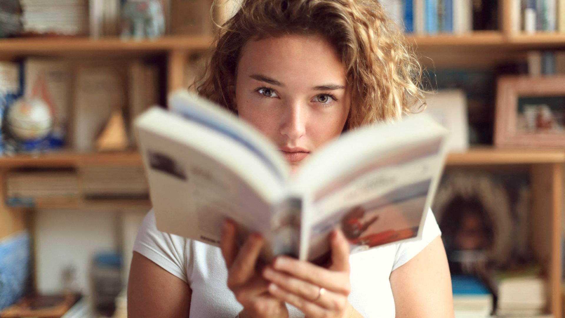 Estos son los libros juveniles más vendidos para adolescentes de 2026