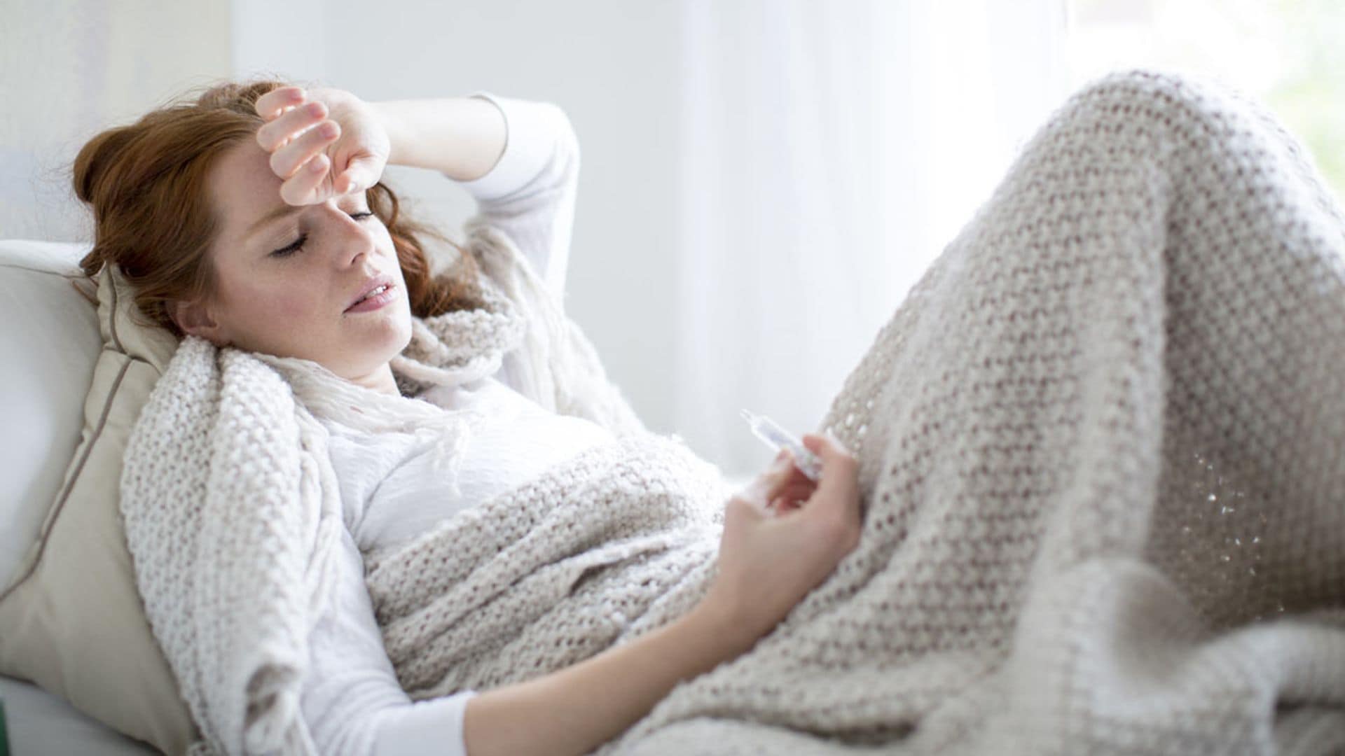 Mononucleosis: ¿cuáles son los síntomas y el tratamiento de la llamada enfermedad del beso?