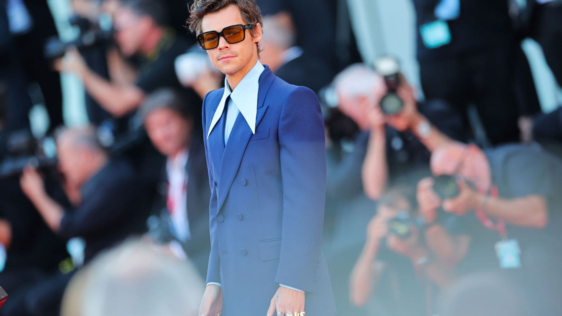 Harry, Dylan, Chris... Los chicos también arriesgan con la moda en el Festival de Venecia