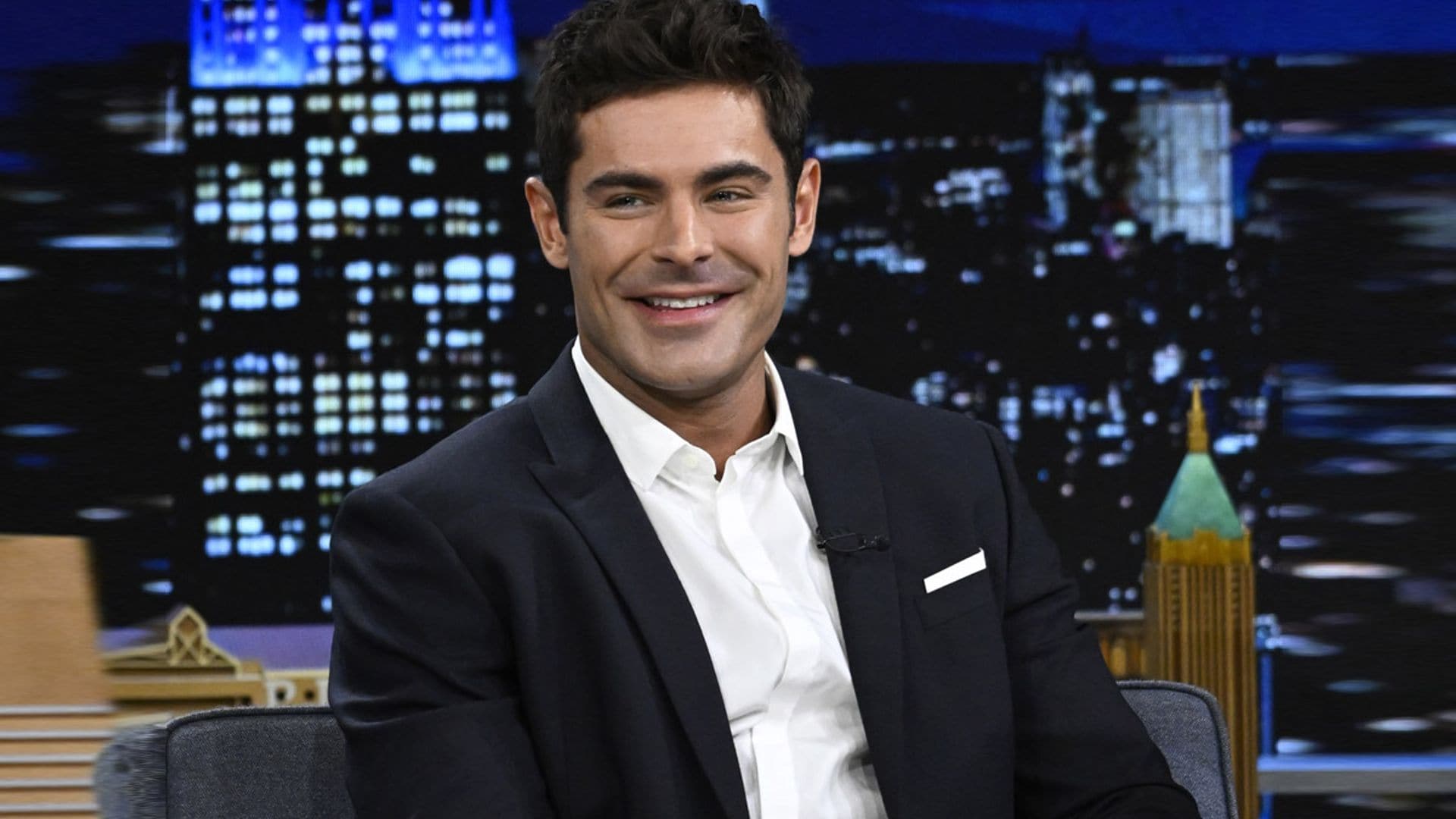 Las impactantes imágenes de Zac Efron después de confirmar que un accidente deformó su rostro