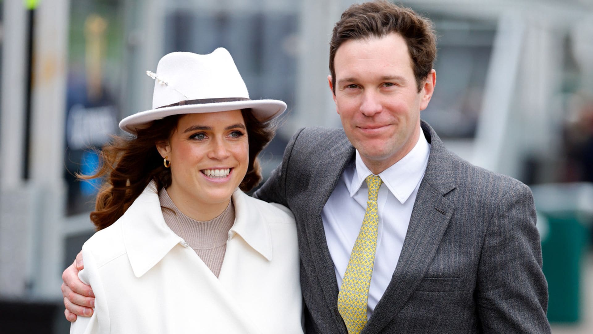 Eugenia de York celebra el cumpleaños de su marido Jack Brooksbank y disfraza a su hijo mayor de ¡mini-spiderman! 
