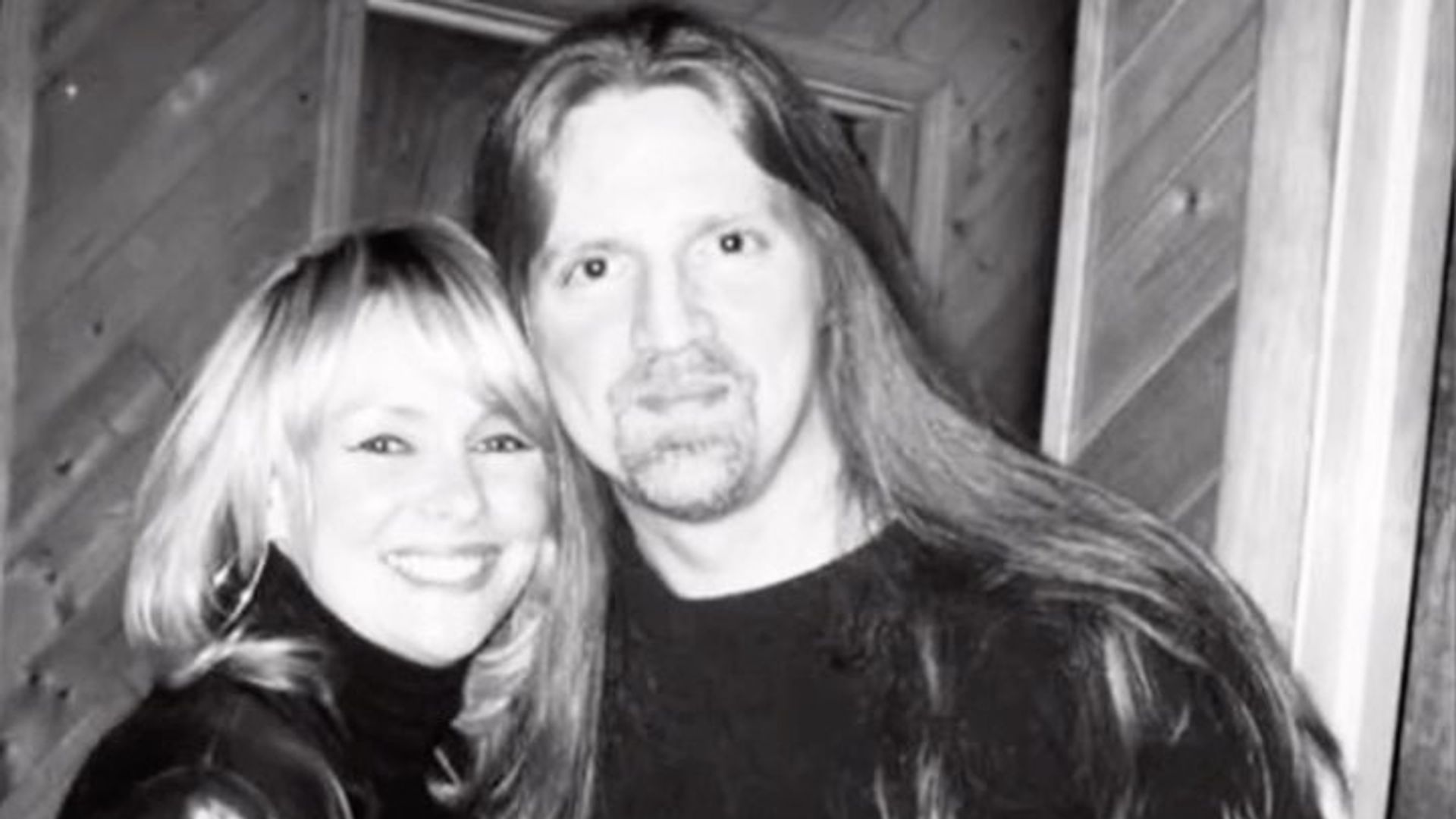 Muere Karl Cochran, mítico guitarrista de KISS, tras un trágico accidente de coche provocado por su madre de 90 años