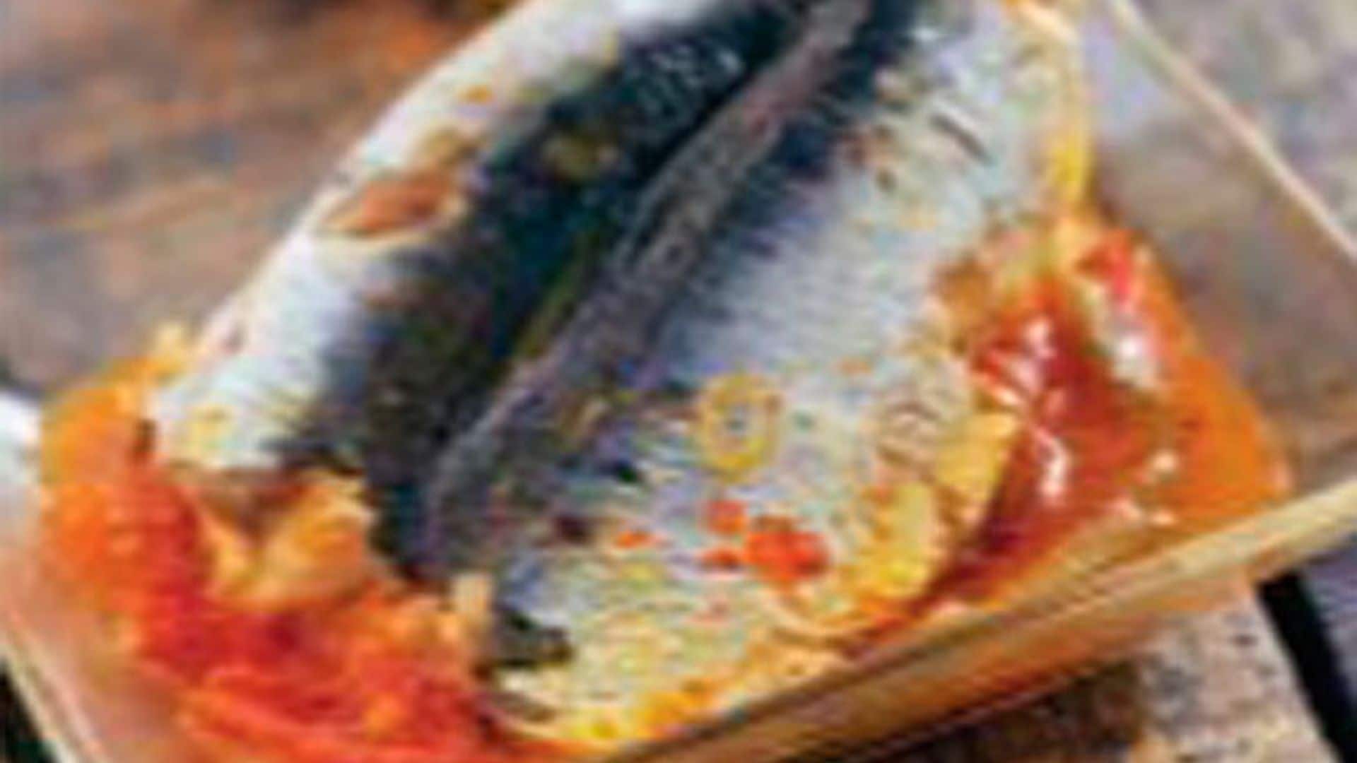 Sardinas con salsa de tomate