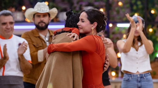 Carmen Villalobos lloró con la despedida de Elvis Crespo de Top Chef VIP