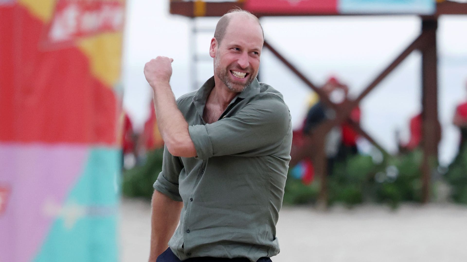 Sin Kate Middleton y en modo samba: el príncipe Guillermo aterriza en Río de Janeiro para darlo todo