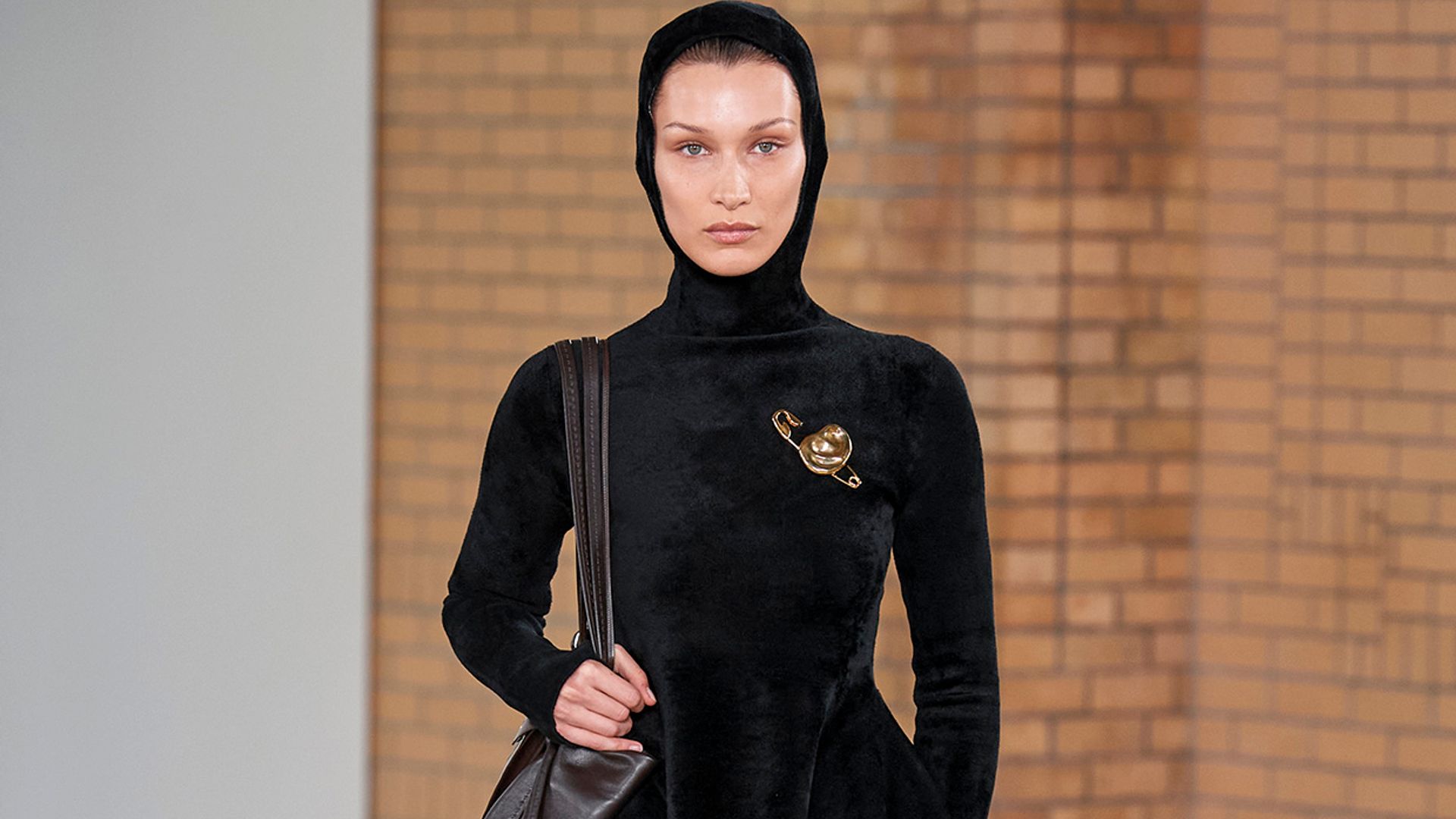 Proenza Schoulder viraliza su colección más surrealista