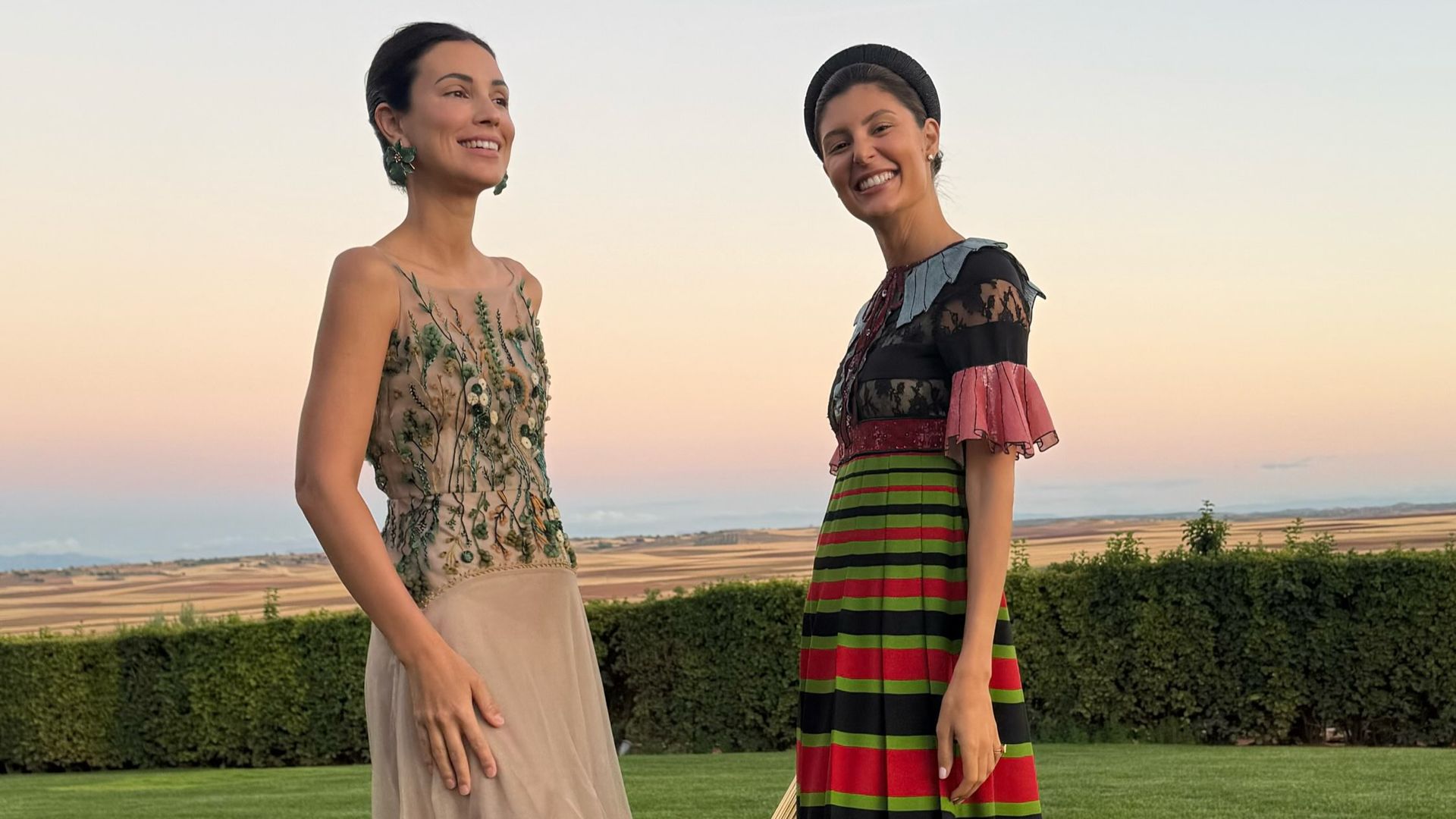 Los looks de campo de Sassa de Osma con sus aigas aristócratas