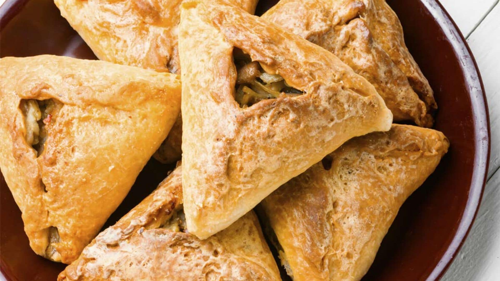 Pañuelos de hojaldre con pollo y champiñón