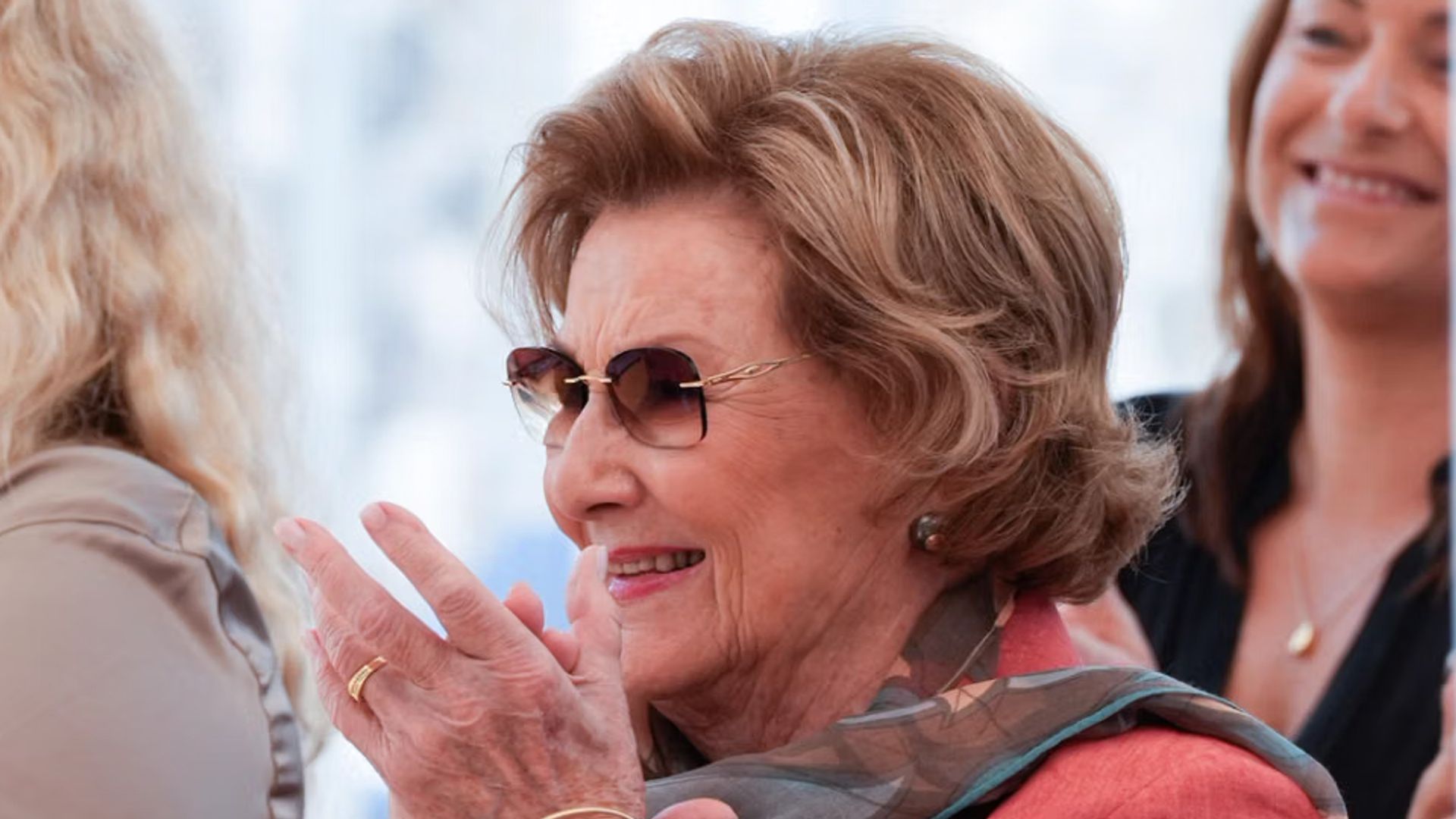 La reina Sonia durante su visita al colegio noruego en Málaga