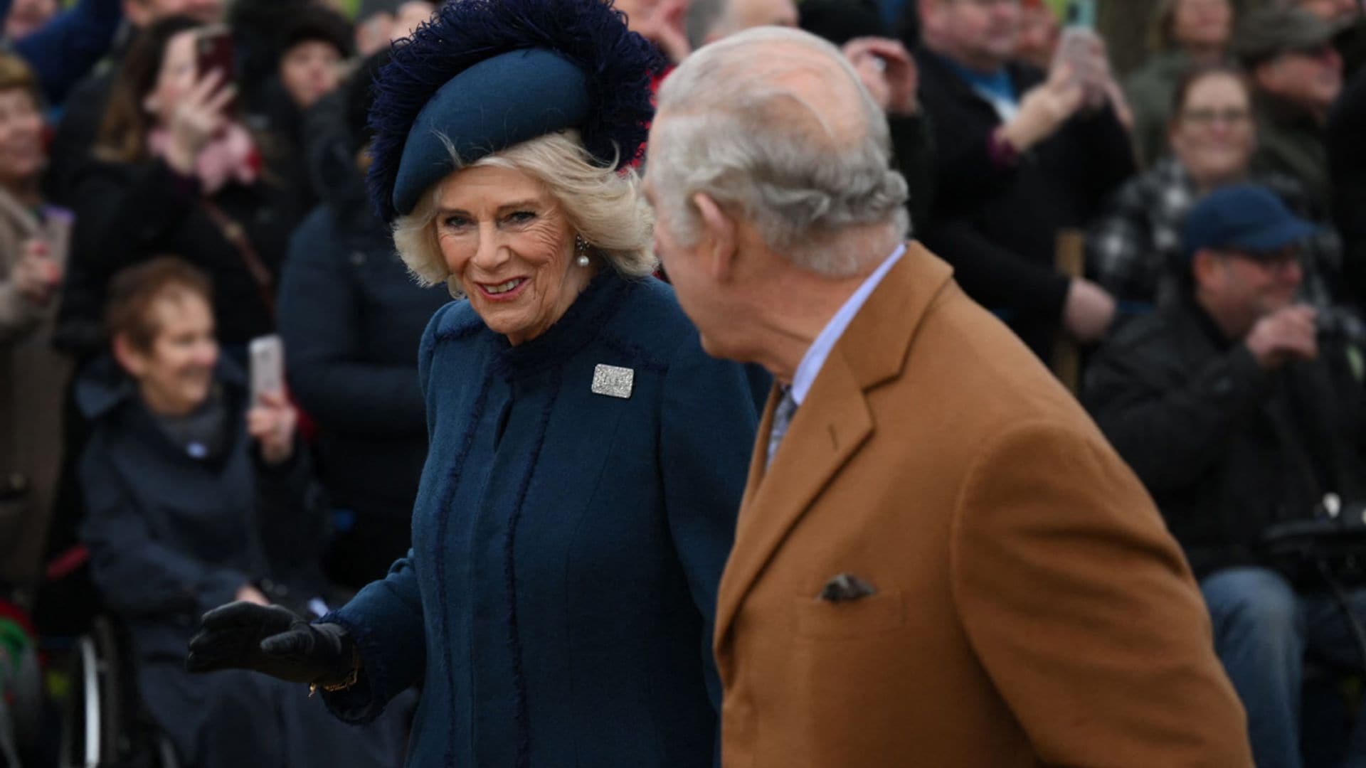 La reina Camilla da positivo en Covid y cancela todos sus actos públicos de la semana