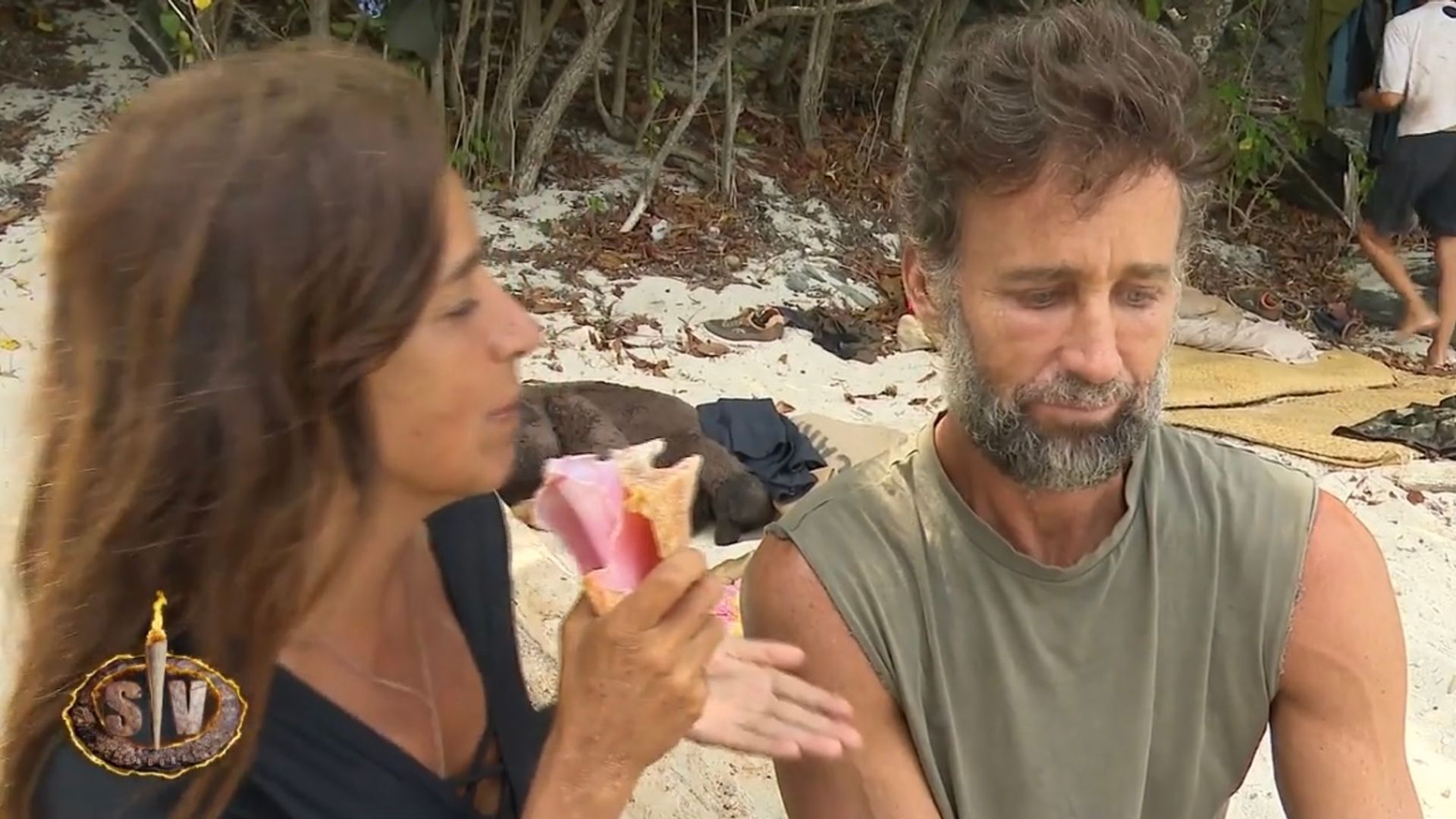 Álvaro Muñoz Escassi se sincera en 'Supervivientes' sobre su infidelidad a Lara Dibildos