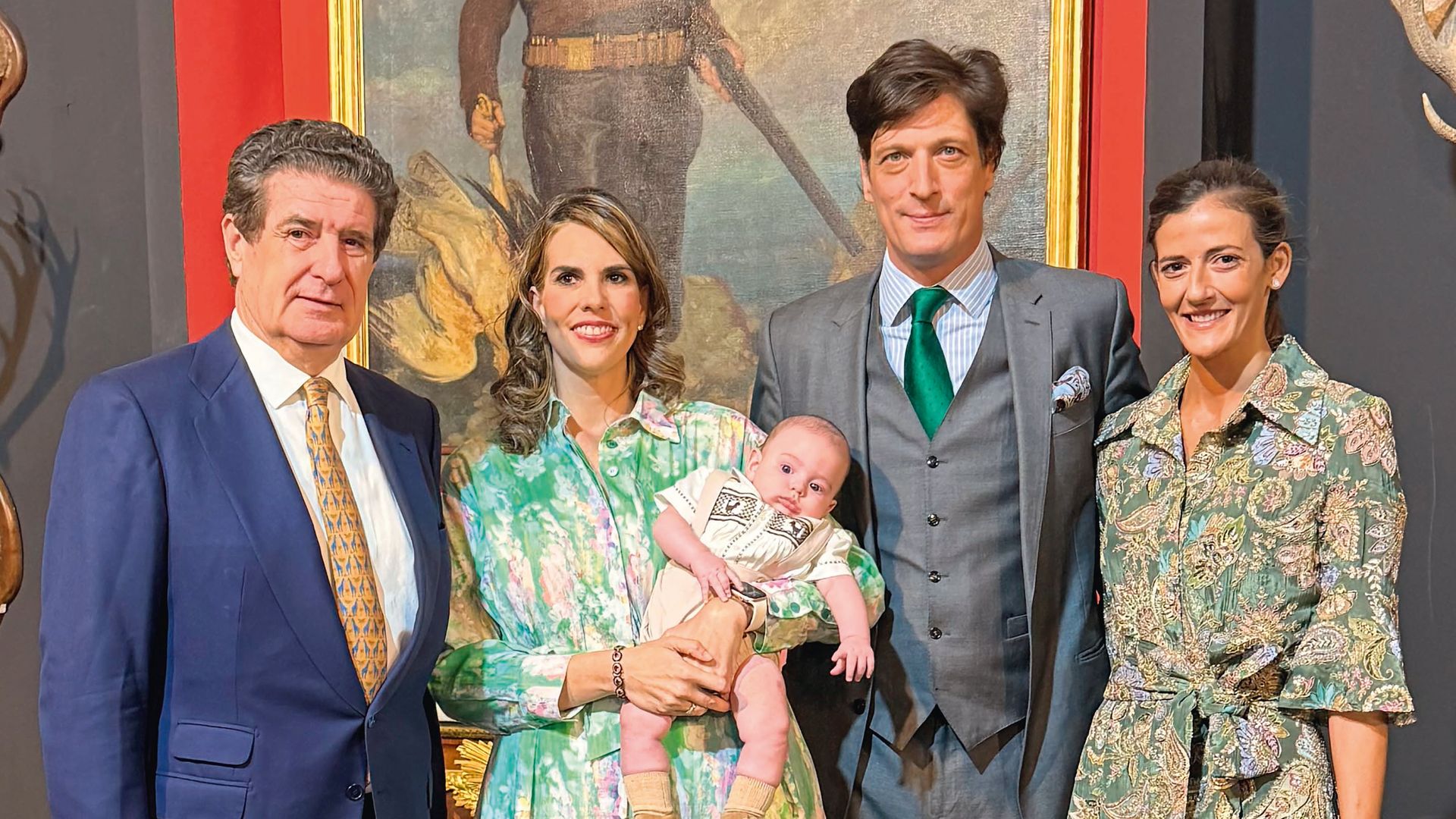 Luis de Medina y su mujer, Clara Caruana; la duquesa de Cardona con su hijo, Juan Ramón, en brazos, y su marido, Rodrigo Moreno de Borbón