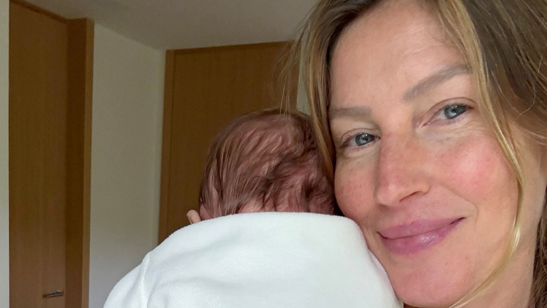 Gisele Bündchen compartió por primera vez una foto con su bebé recién nacido. 