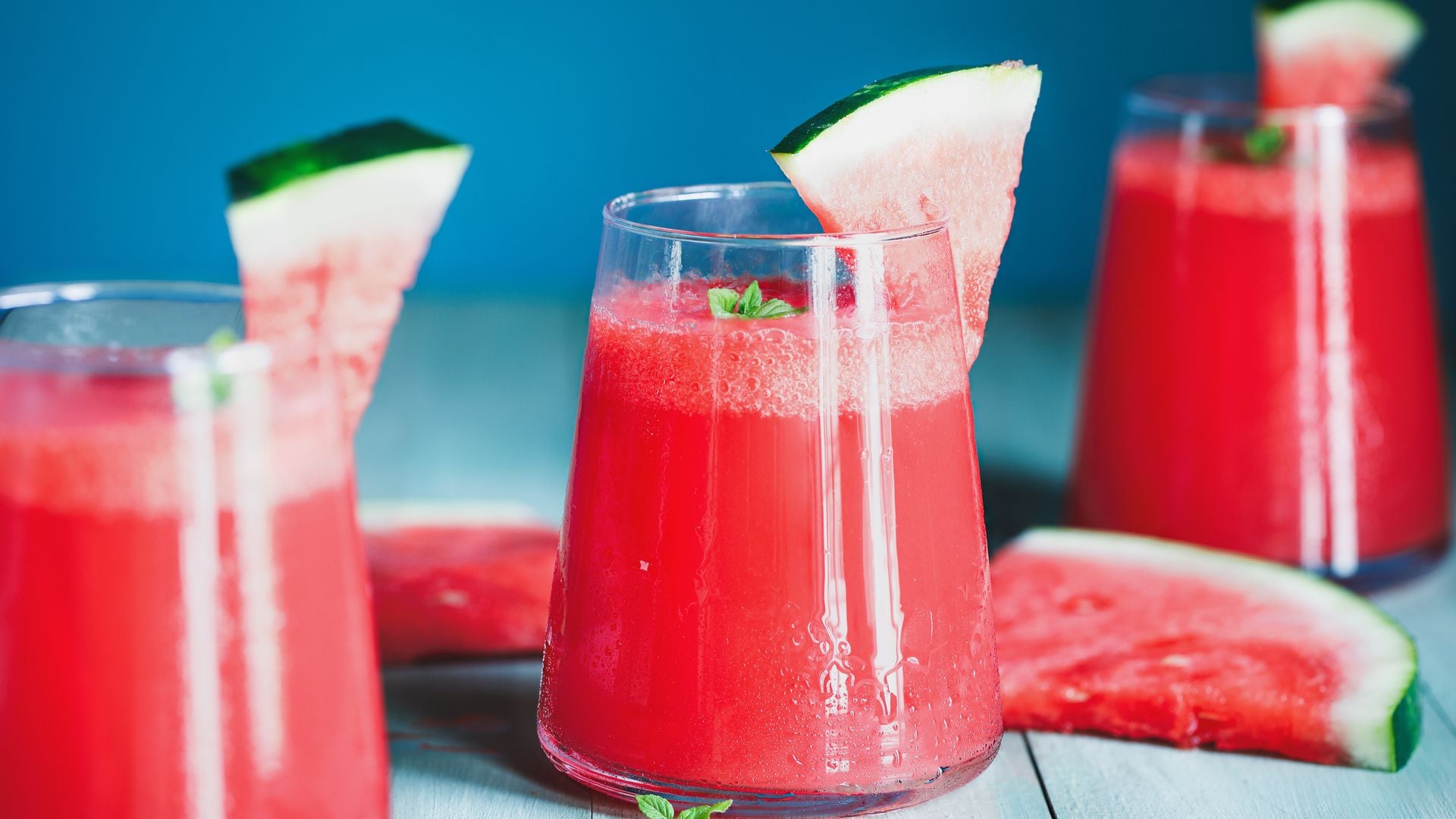 No solo a mordiscos: 8 ideas para saborear la sandía y disfrutarla, trago a trago