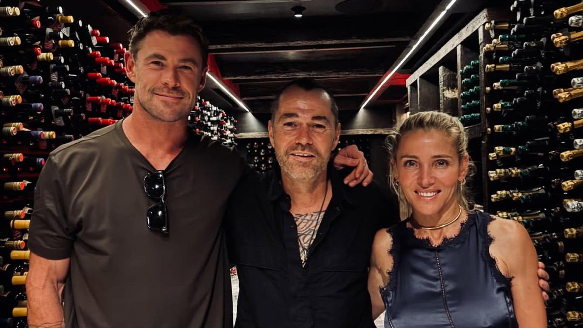 Chris Hemsworth y Elsa Pataky con el chef Shannon Bennett
