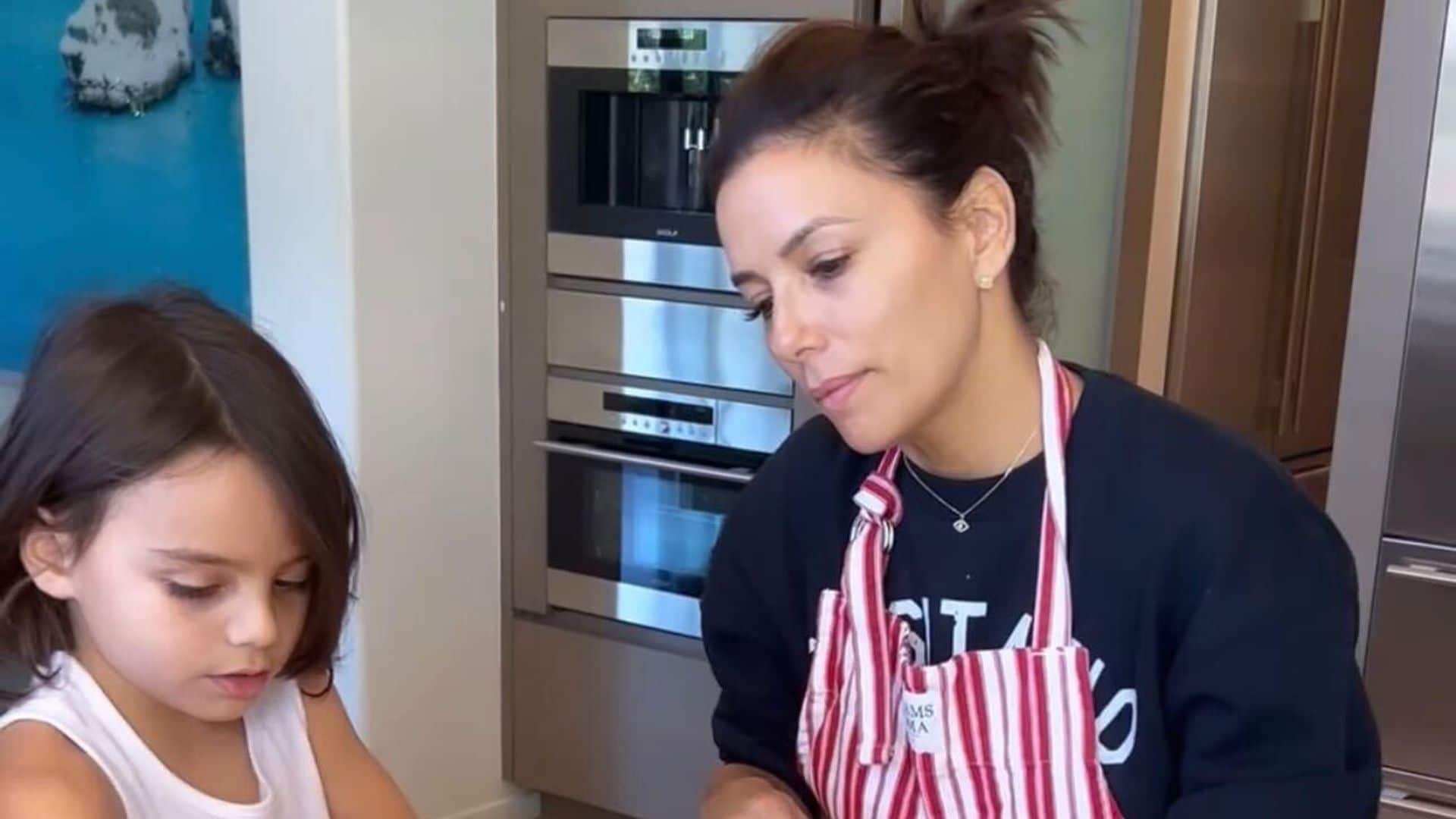 Eva Longoria toma las riendas en la cocina por el día de Acción de Gracias