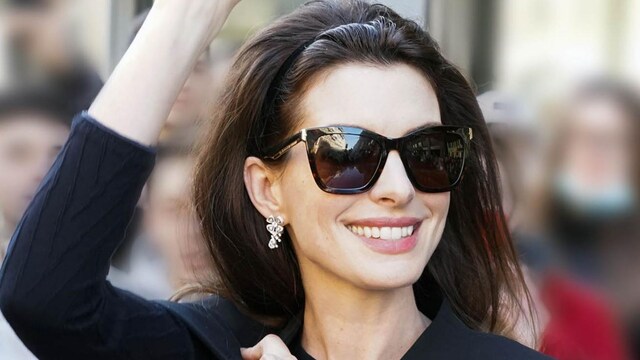 anne hathaway fashion127