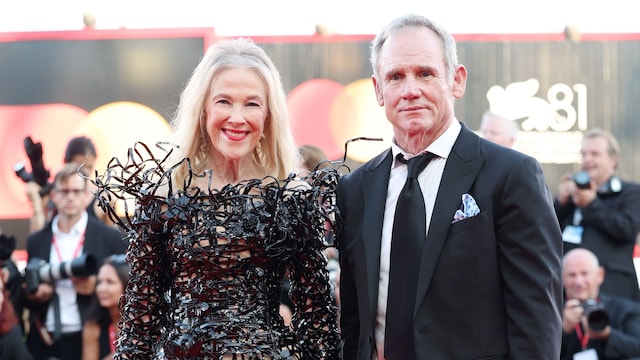 Catherine O'Hara y Bo Welch en el Festival Internacional de Venecia