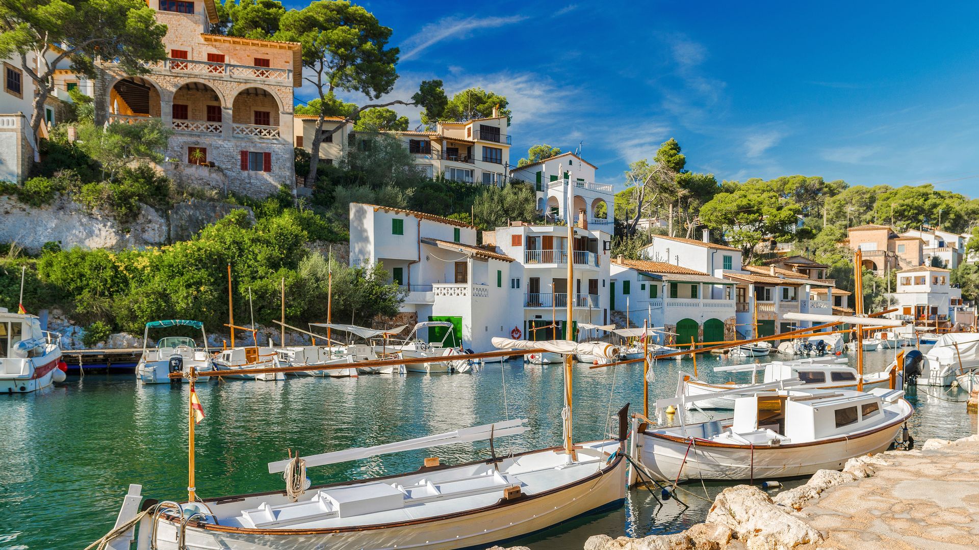 La ruta más bonita por el sur de Mallorca: playas vírgenes, calas turquesa y pueblos marineros