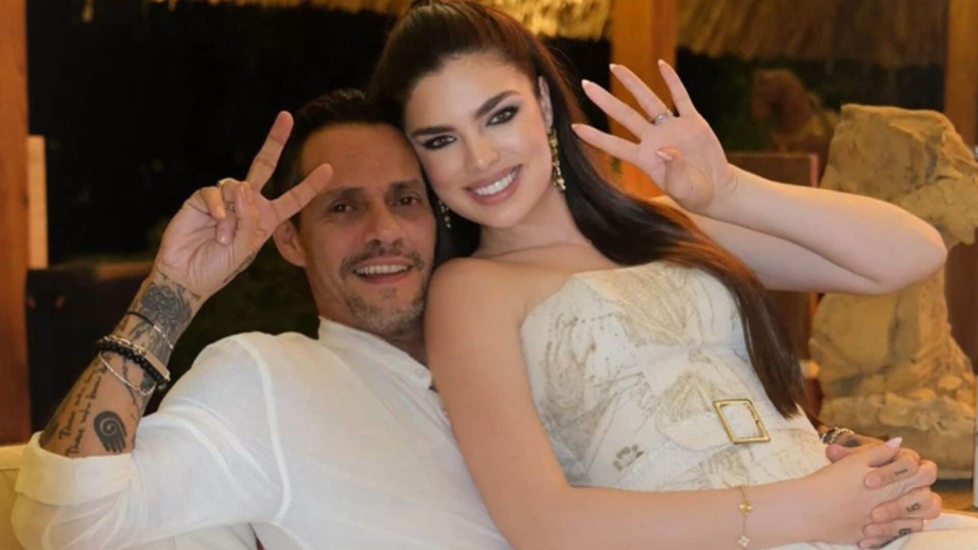 Marc Anthony y Nadia Ferreira reciben una gran sorpresa en su primer aniversario de boda