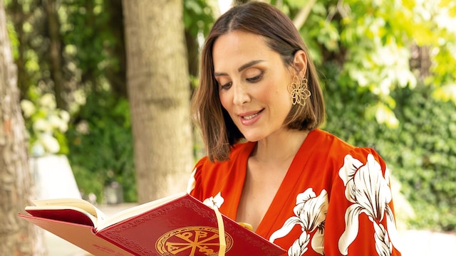 Tamara Falcó leyendo en el bautizo de su sobrino Martín