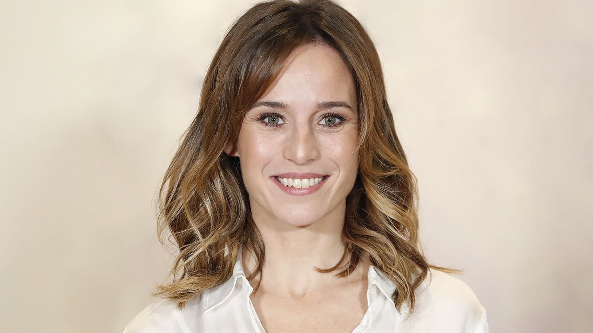 Con el pelo alborotado y una 'felicidad máxima': Marta Etura felicita a su hija con esta tierna foto