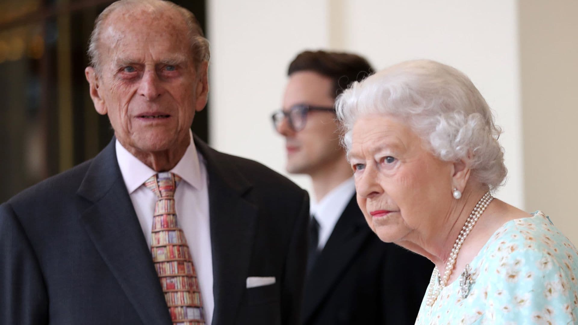 Isabel II siente un ‘enorme vacío’ tras la muerte de su marido