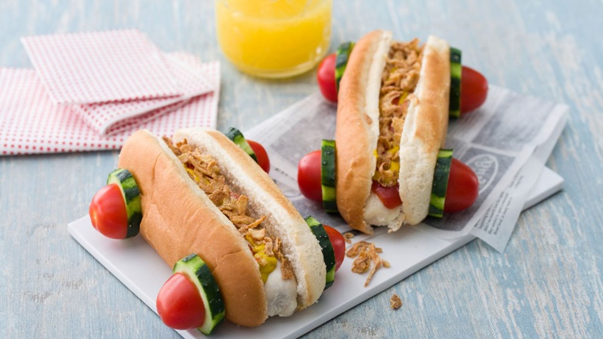 Perritos de pollo con jamón y queso