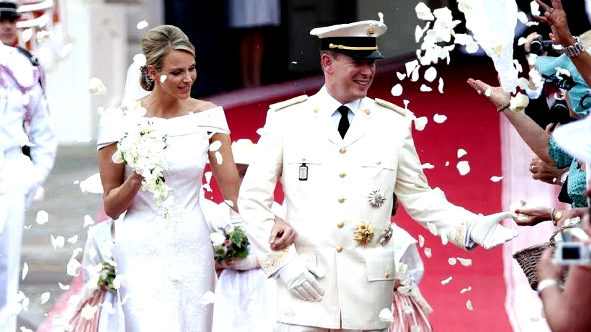 Alexandra de Hannover anuncia que se casa: recordamos los trajes nupciales más impresionantes de las princesas monegascas