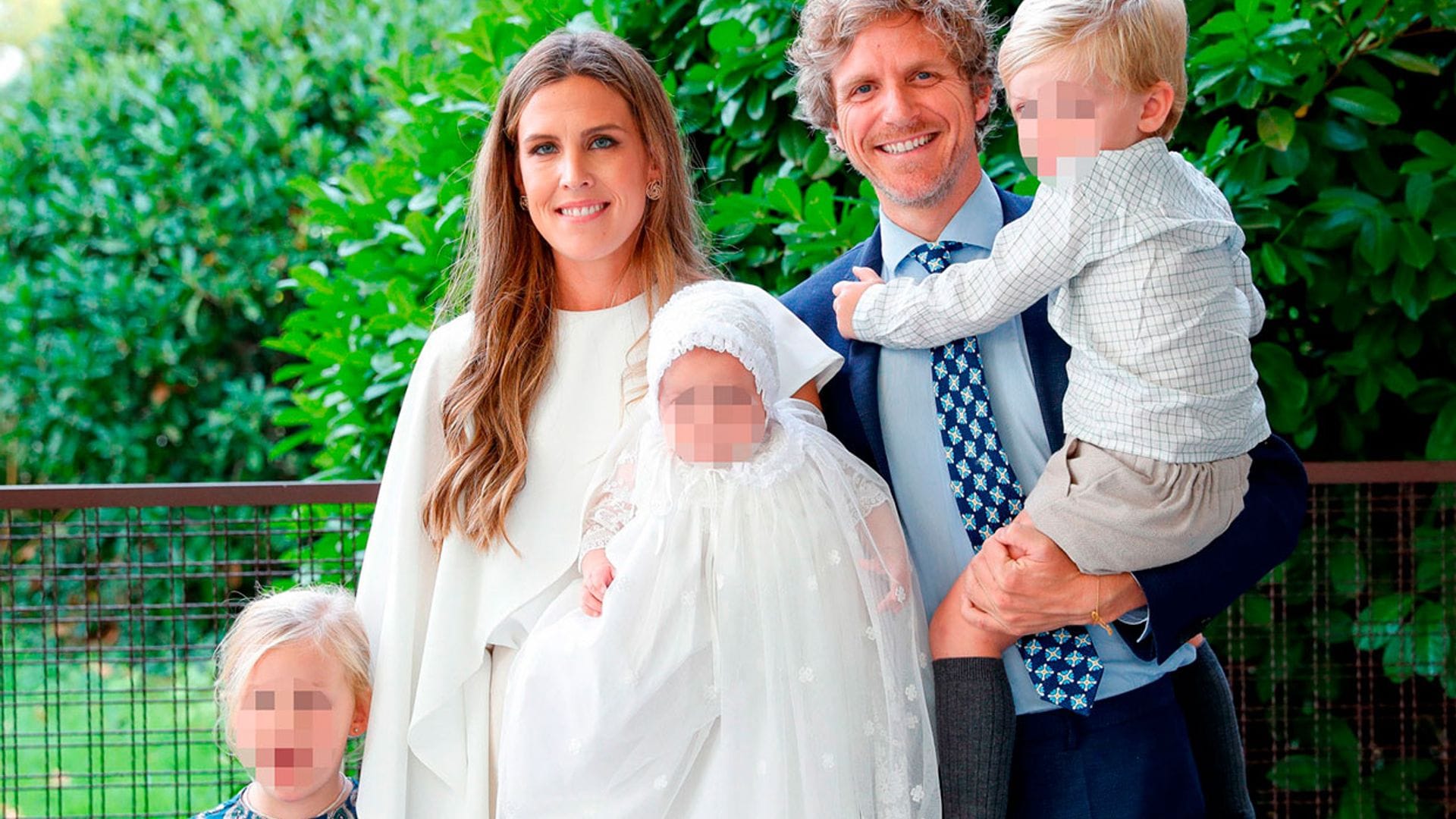 El presentador Álvaro de la Lama y Emilia Alfaro celebran el bautizo de su tercera hija