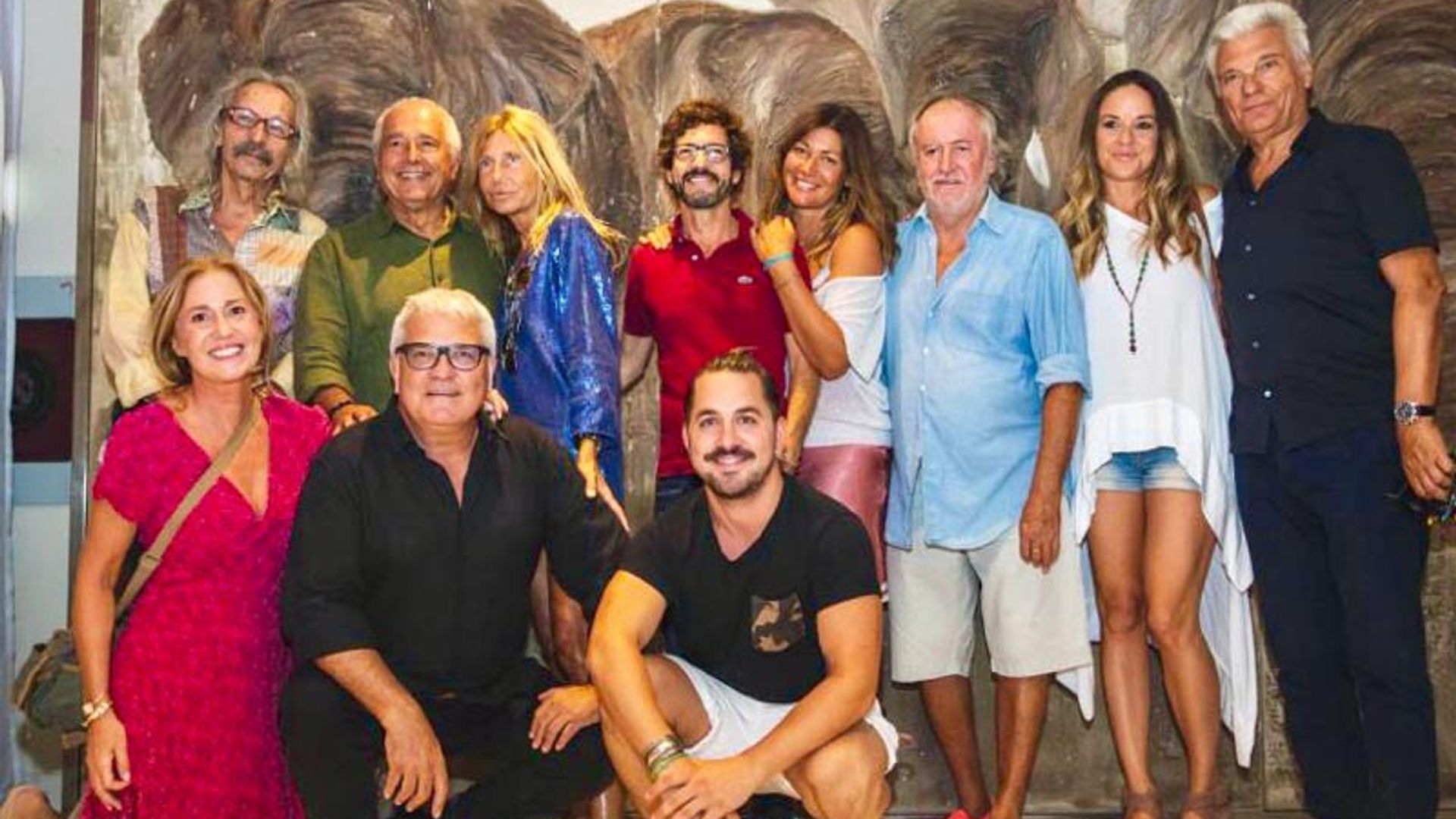 Carles Sans conduce una subasta benéfica para ayudar a los animales abandonados de Ibiza