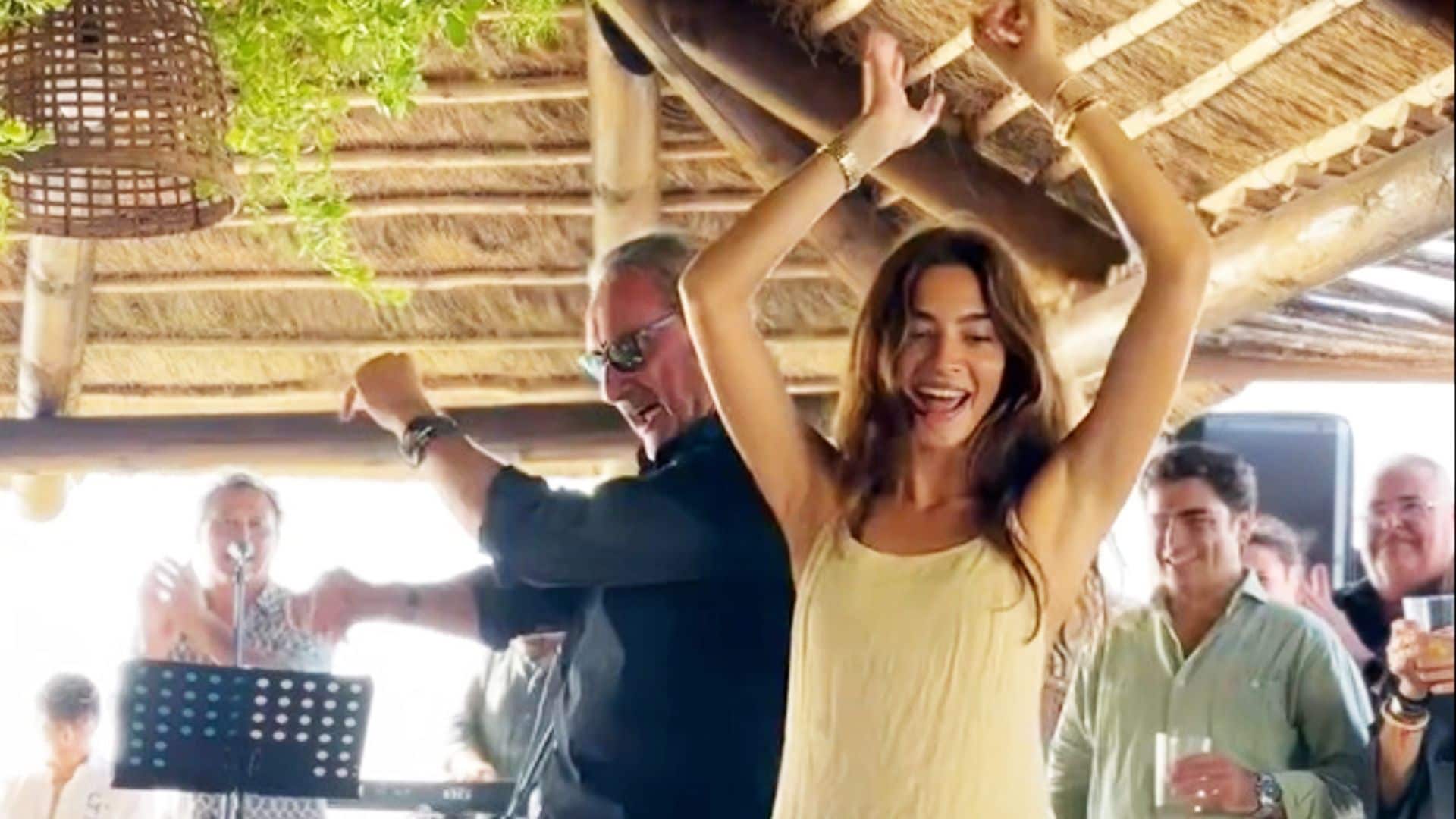 El baile por sevillanas de Carlos Herrera con su hija, Rocío Crusset, para celebrar su 66 cumpleaños
