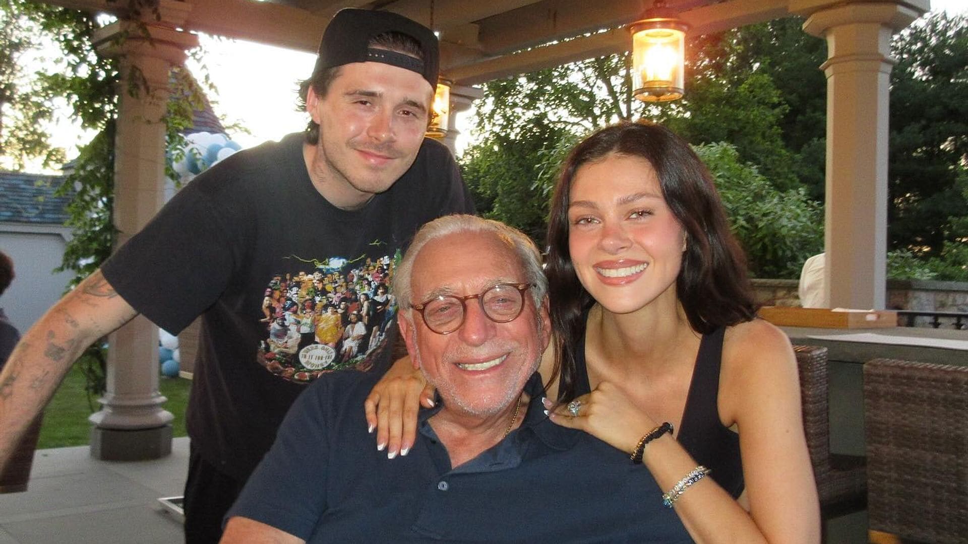 Brooklyn Beckham celebra a su suegro tras no asistir al cumpleaños de su padre