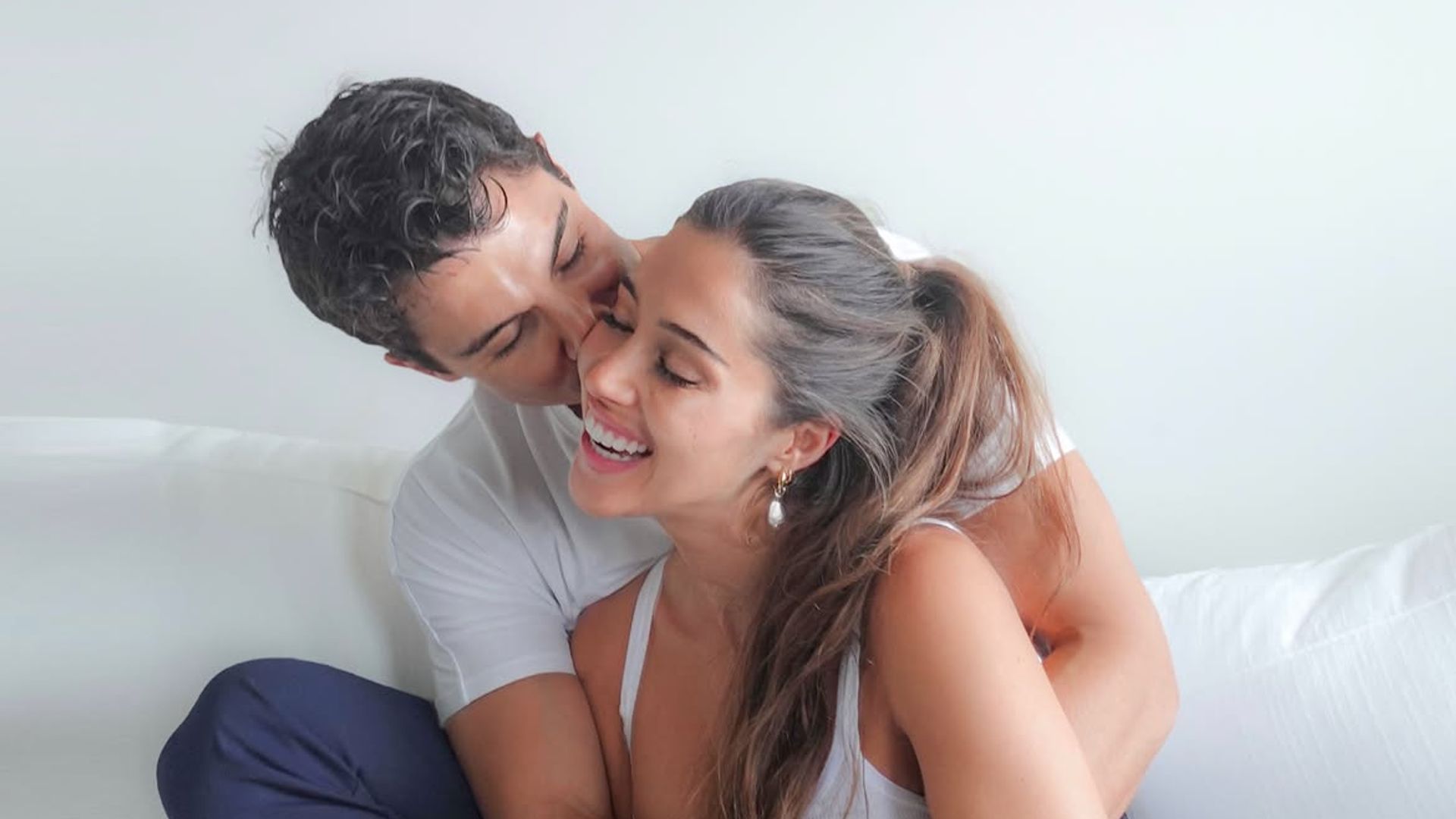 Carla Virgós, con Álex González