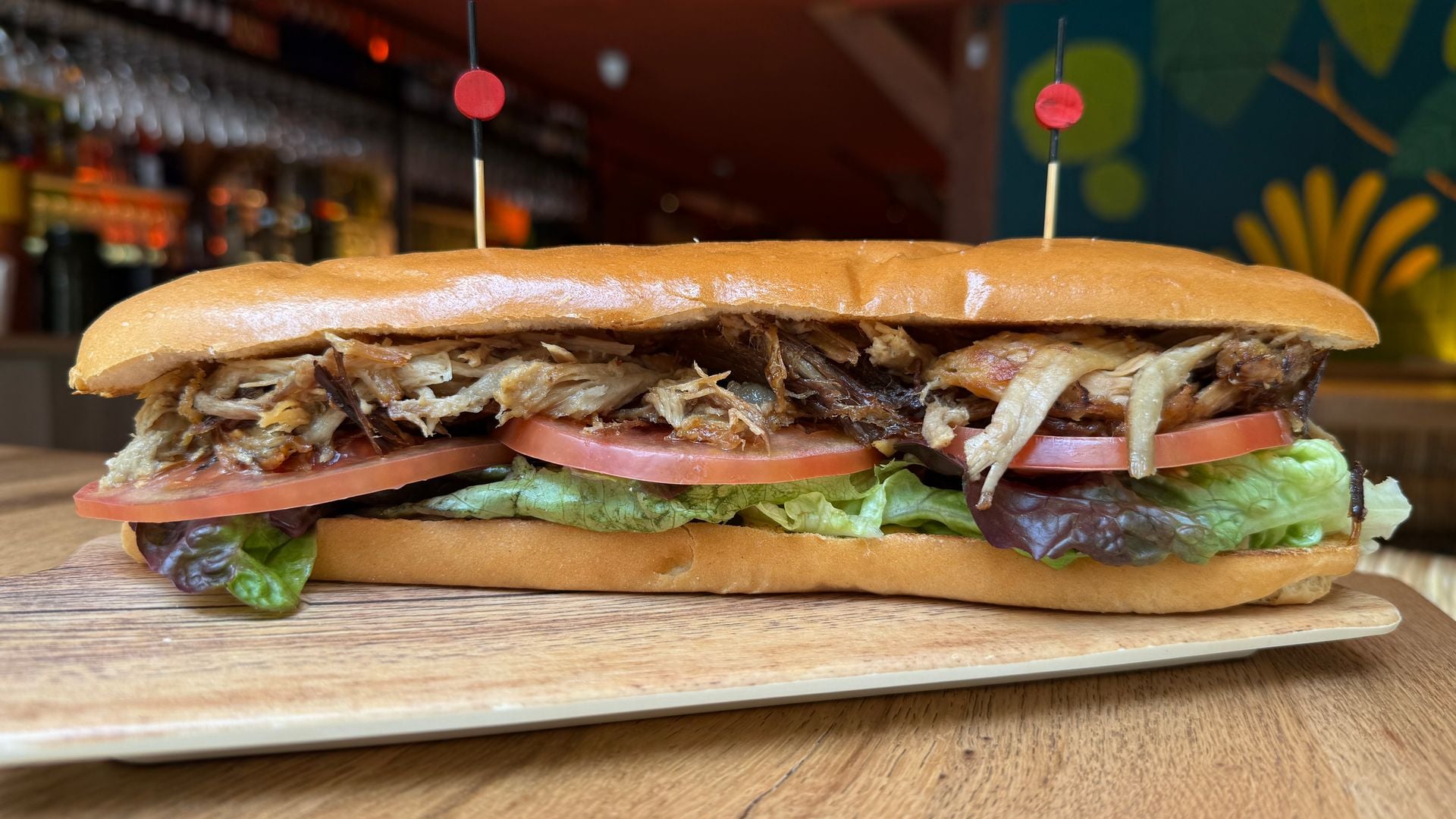 Tamaño XXL y con lechón asado: el auténtico bocata cubano ya ha llegado a Madrid