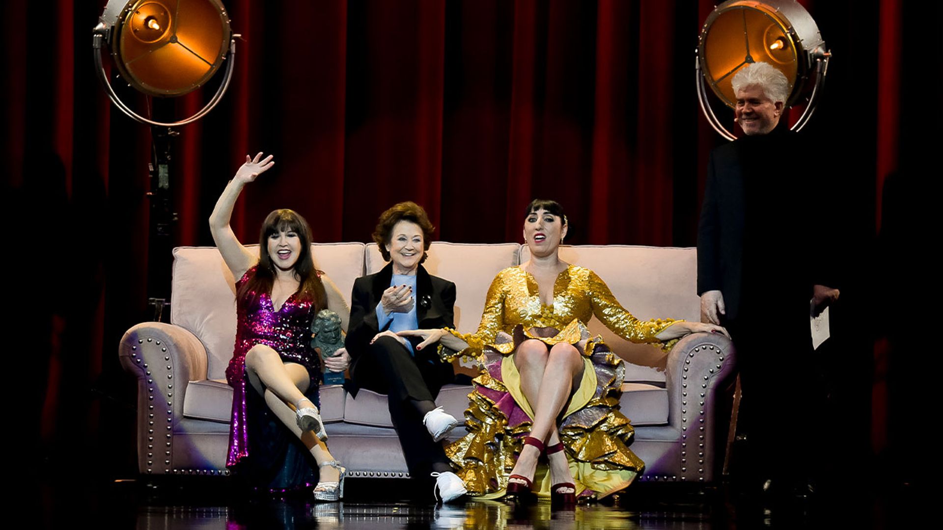 El momentazo de Loles León y Rossy de Palma, 'folclóricas chic' ante las cámaras de ¡HOLA!