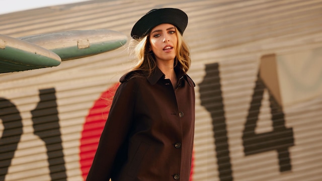 Look de Loro Piana, bolso de Hermès y botas de Lamarel