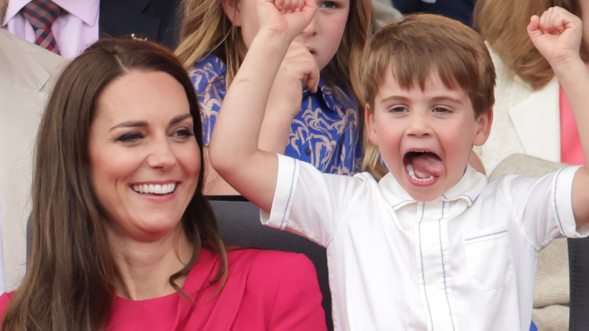 La magistral jugada de la princesa Kate para dejar que el lado más pillo del príncipe Louis 'brille' en público