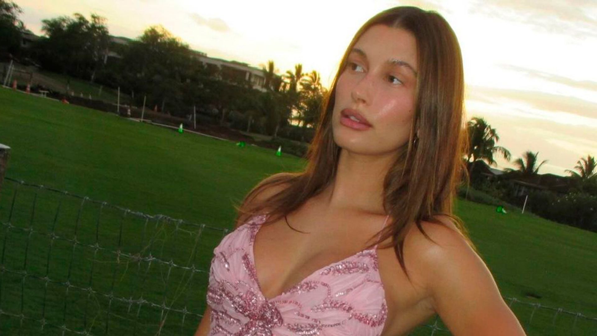 Hailey Bieber revela el inusual 'snack' que se ha convertido en su antojo durante el embarazo