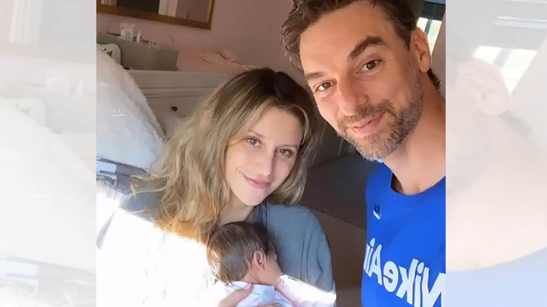 Pau Gasol, todo un padrazo con su pequeña Elisabet Gianna
