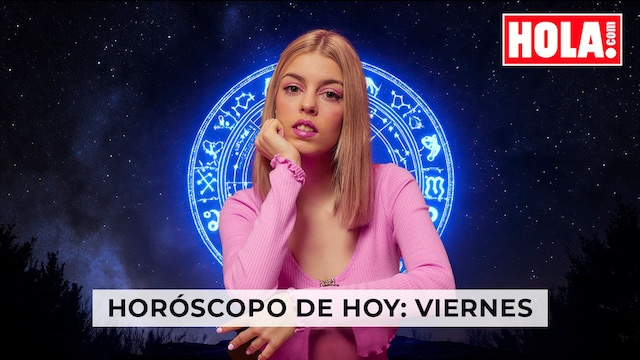 Nerea Rodríguez en primer plano, de fondo la rueda del zodiaco