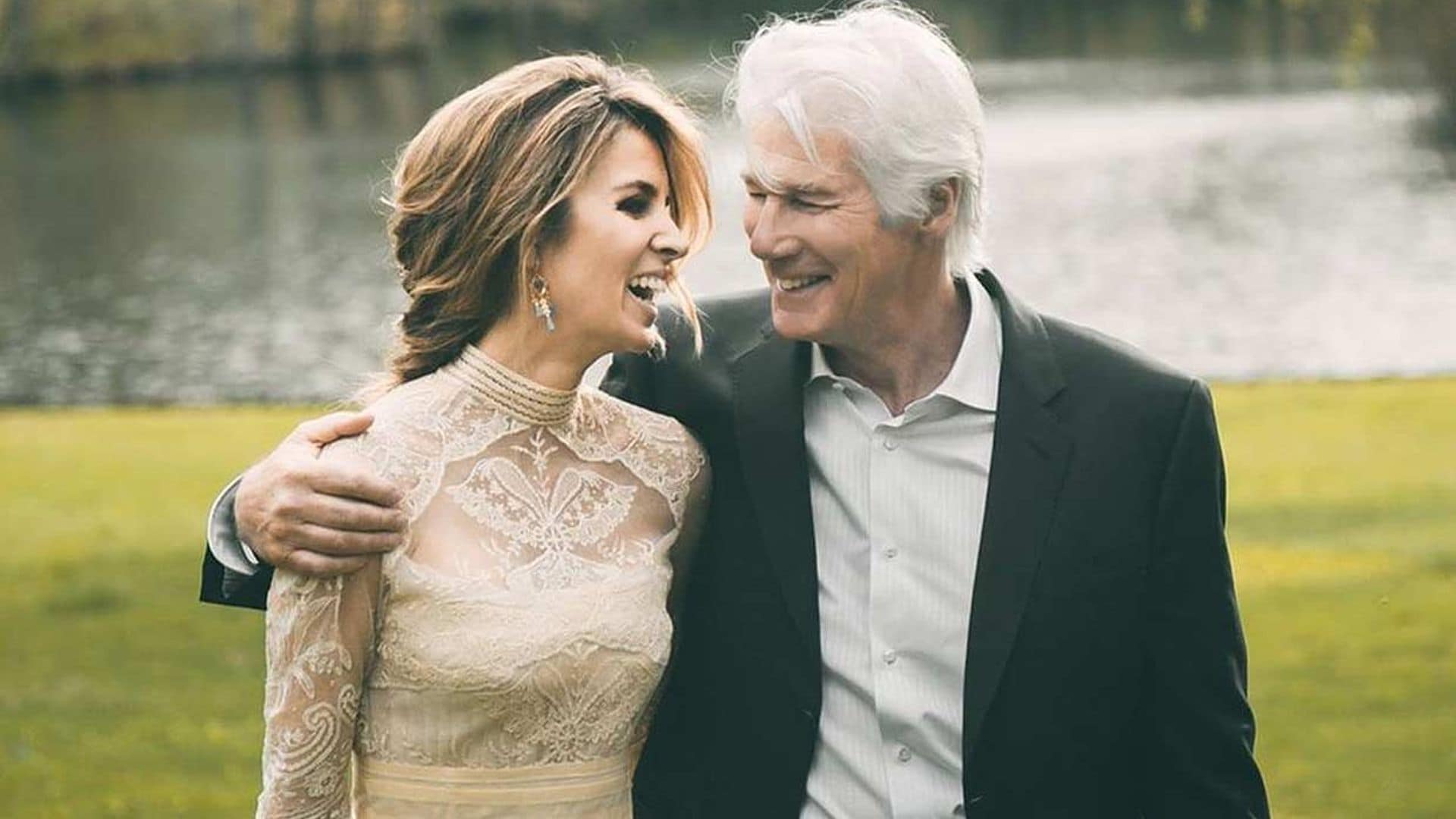 Alejandra Gere comparte un álbum de su boda dos años después de dar el 'sí, quiero' a Richard Gere