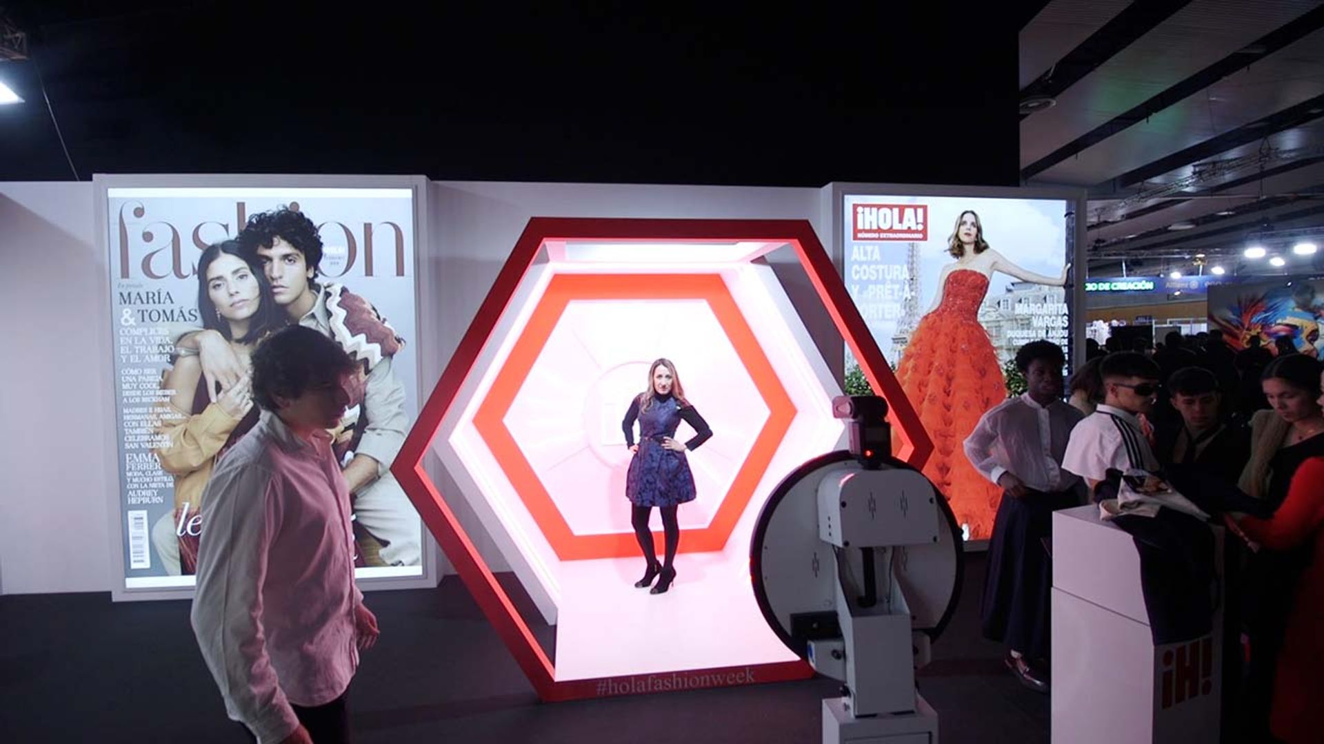 Diviértete con nosotros en el stand de ¡HOLA! de la MBFWM ¡como una auténtica celebrity!