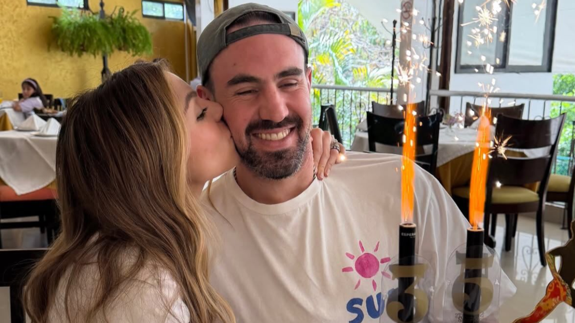 Sofía Castro celebra a su esposo Pablo Bernot en su cumpleaños 35.