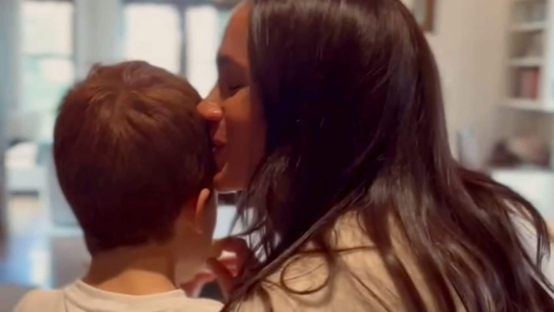 Archie estrena sonrisa mellada y recibe la visita del Ratoncito Pérez