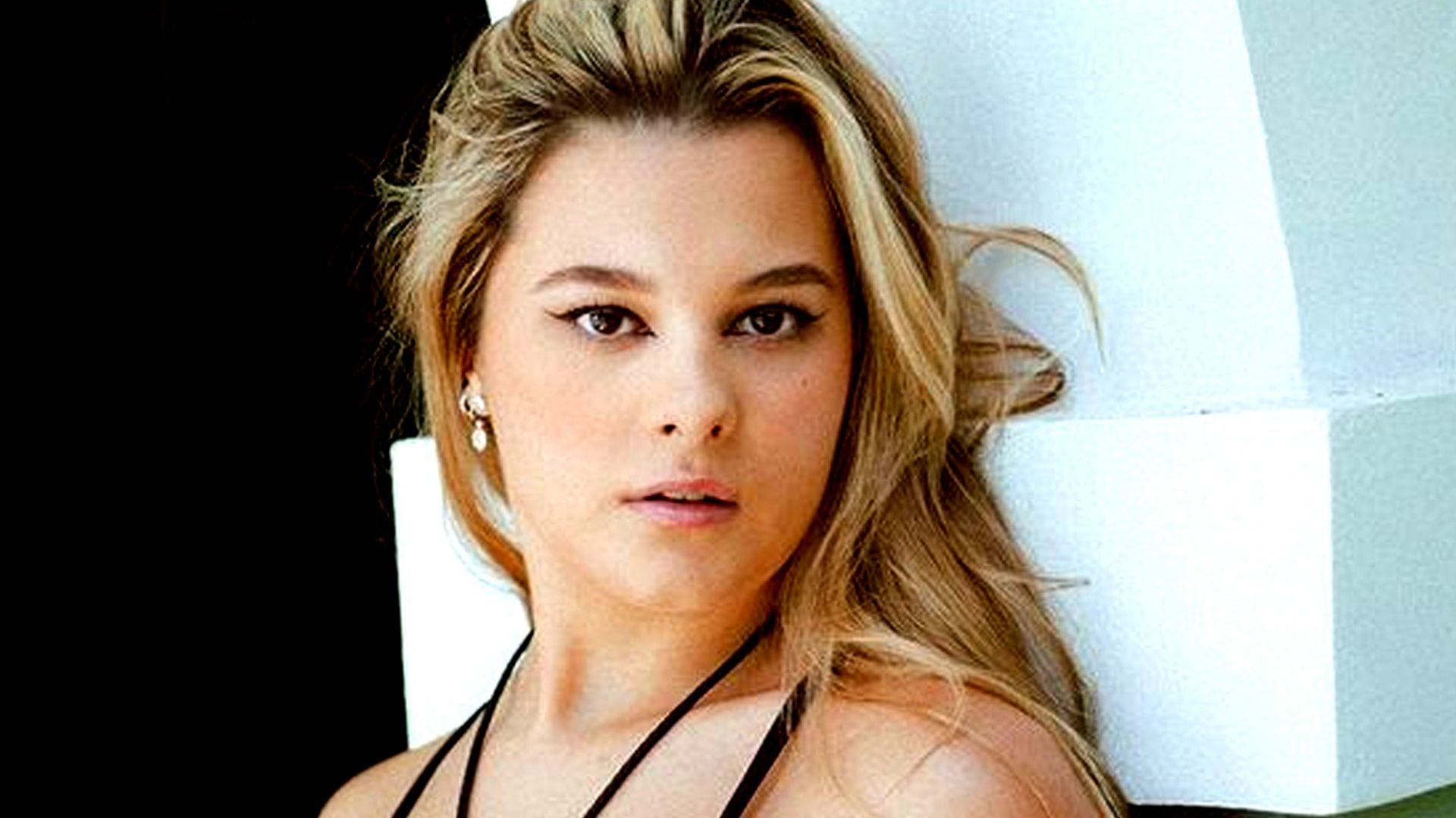 El espectacular posado en bikini de Manuela, hija de Alejandro Sanz... ¡en pleno diciembre!