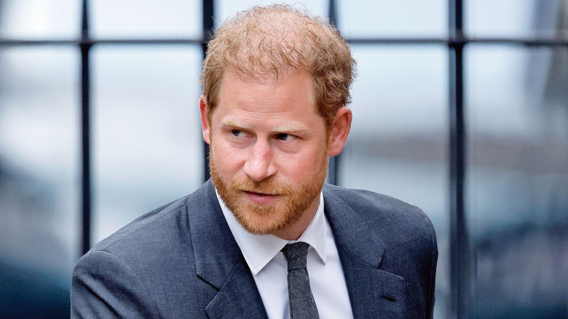 INFORMACIÓN EXCLUSIVA. La gran crisis del príncipe Harry: 'Está angustiado y aturdido'