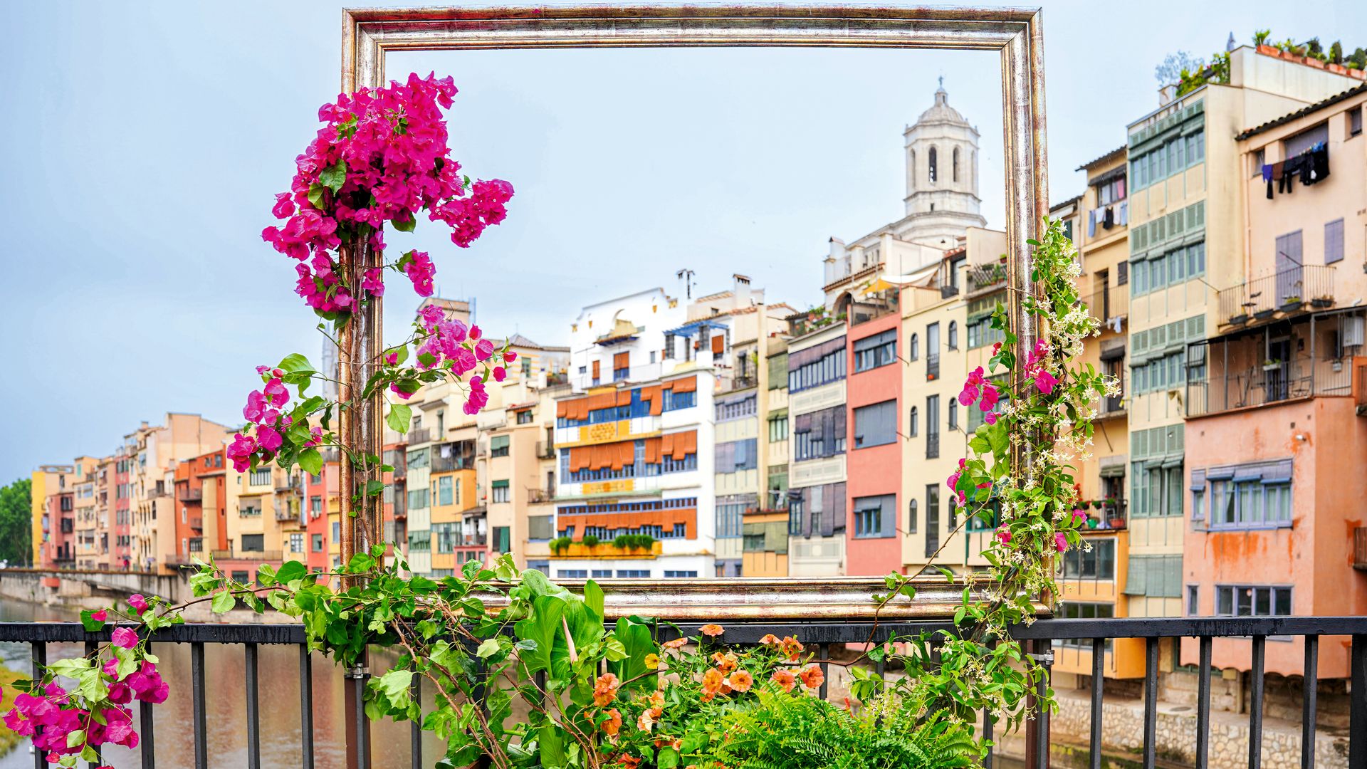 Festival de las flores, Temps de Flors, que se celebra en mayo en la ciudad de Girona