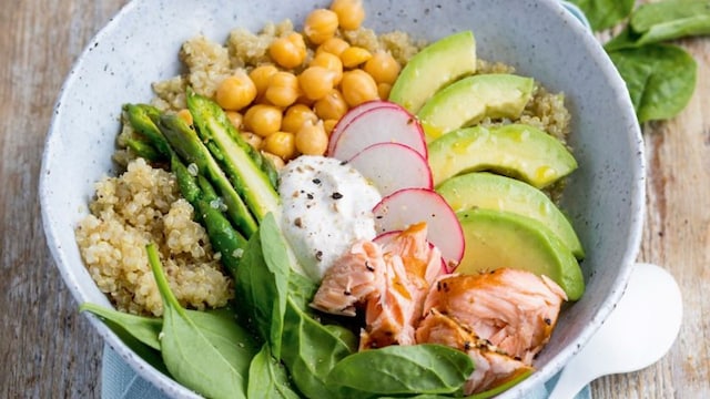 bowl quinoa salmon